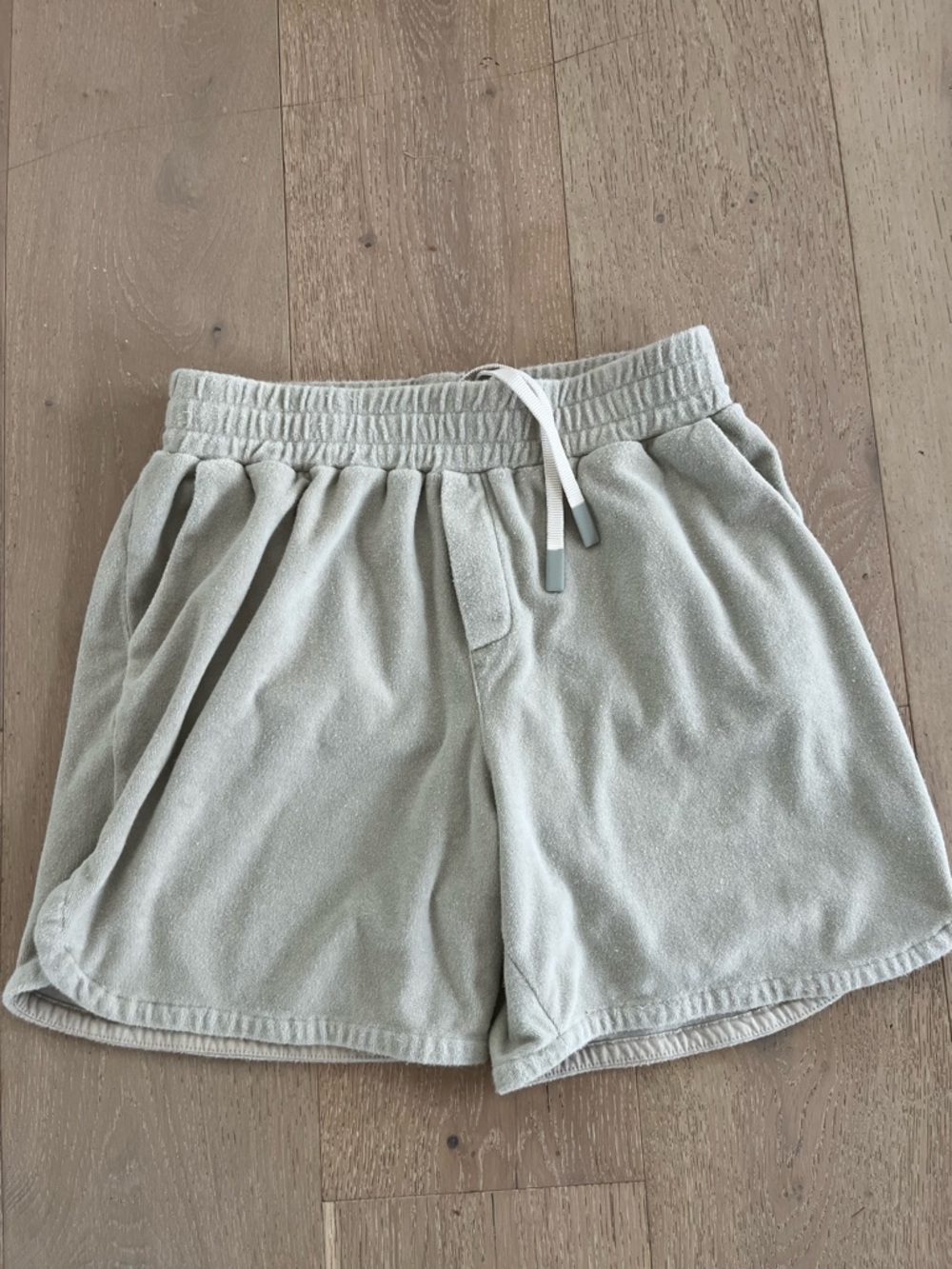 Varley Terry High Waist Ollie Shorts in Grey / Gray  sz M
